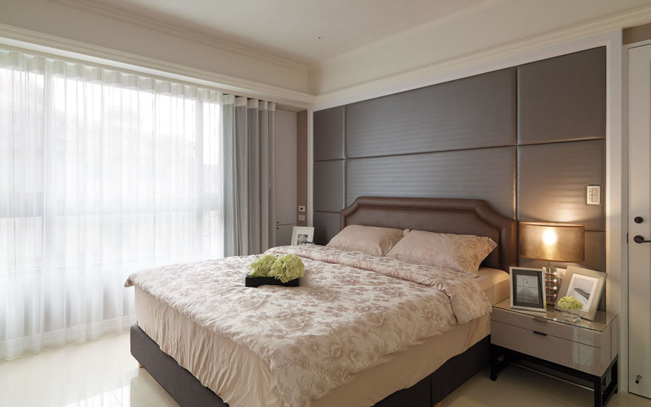 古典風(fēng)格主臥室效果圖